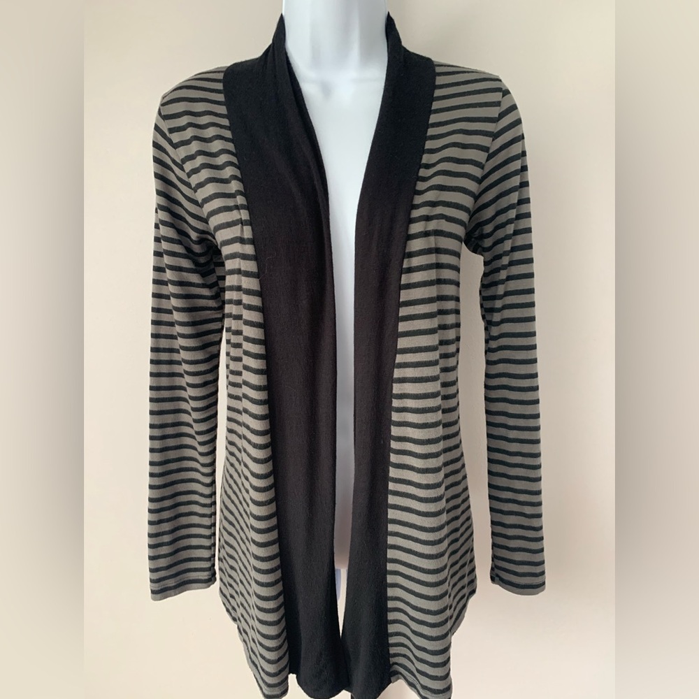Michael Farrell Black and Gray Striped Women's Cardigan - Picture 15 of 16